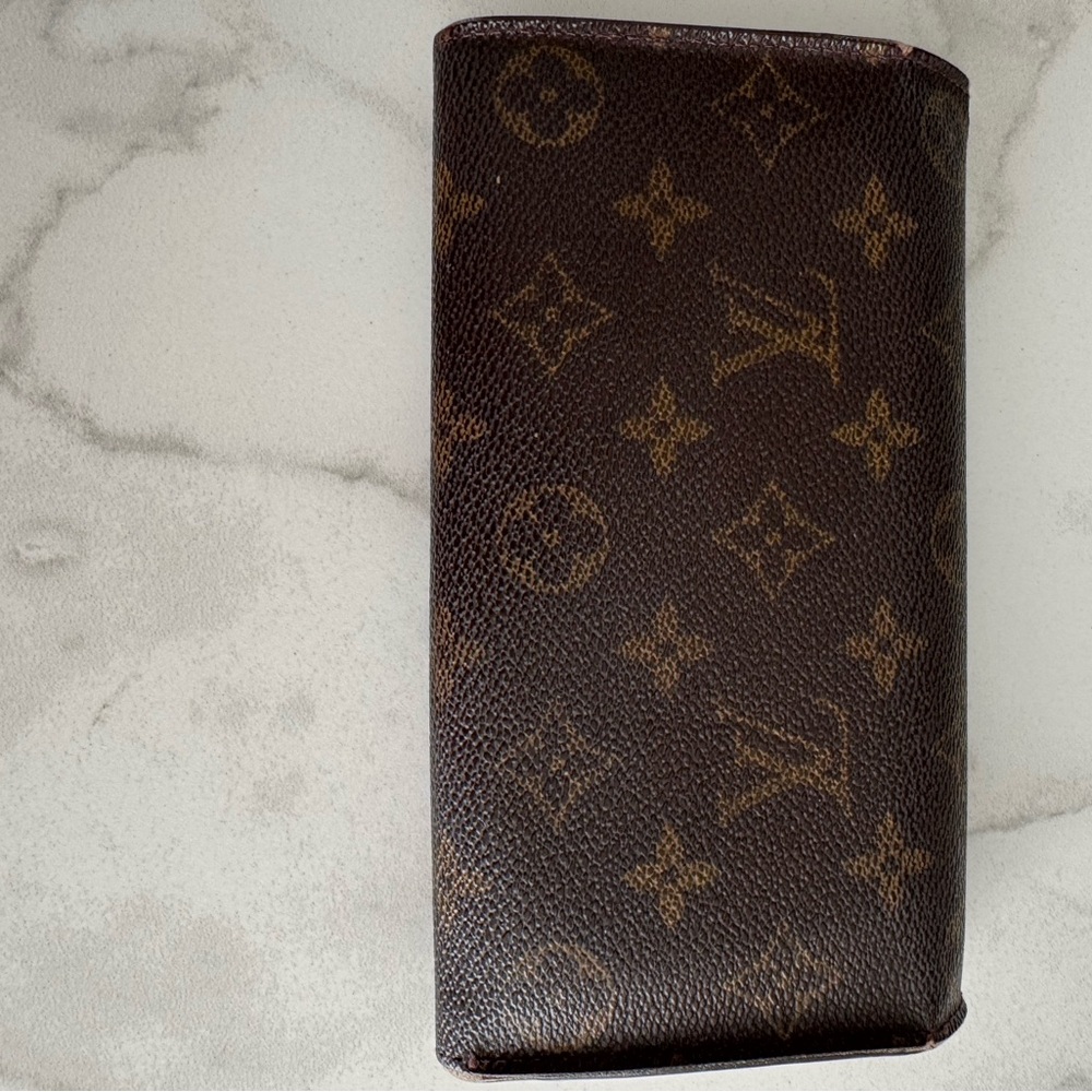 Authentic Louis Vuitton Monogram Wallet. Very good preloved condition. - Picture 3 of 11